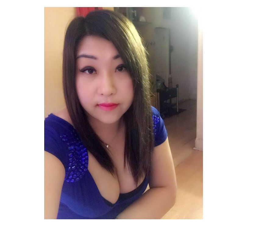 Pétillante jeunette asiatique pour massage